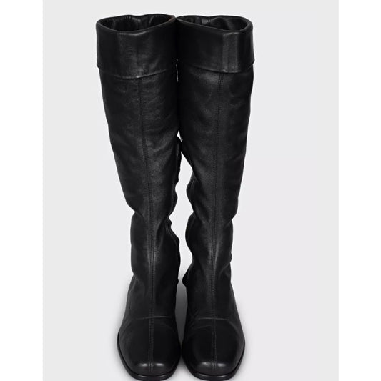 NWOB CHANEL Black Leather Flat Boots - EU 35.5 Pre-owned