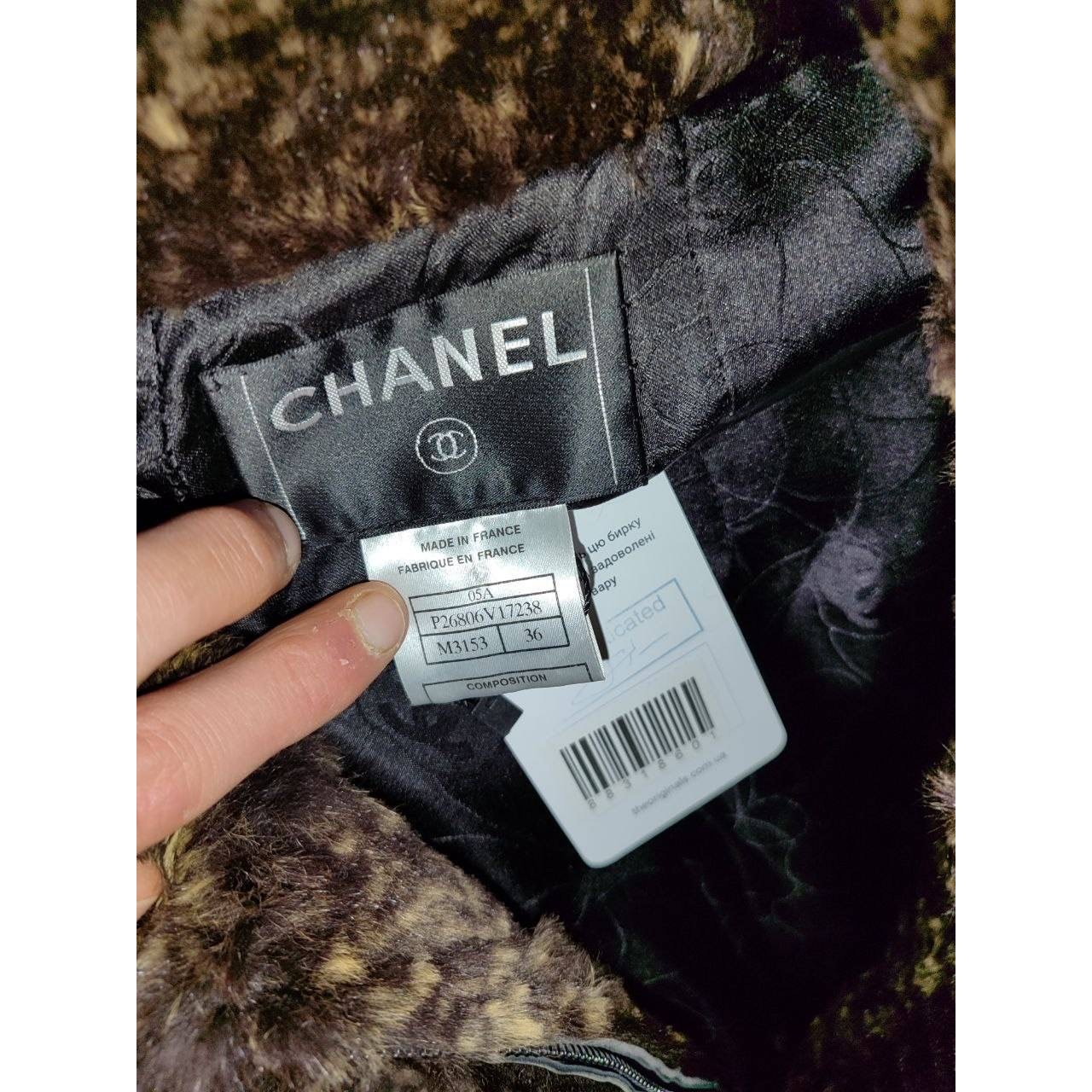 Chic Chanel Brown Rabbit Fur Cropped Jacket - Size 36/S pre-owned