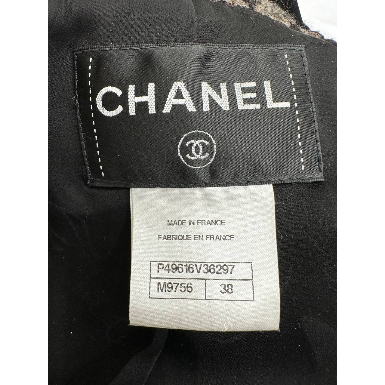 CHANEL Brown Wool Blend Tweed Paris-Dallas Jacket Sz.38 pre-owned