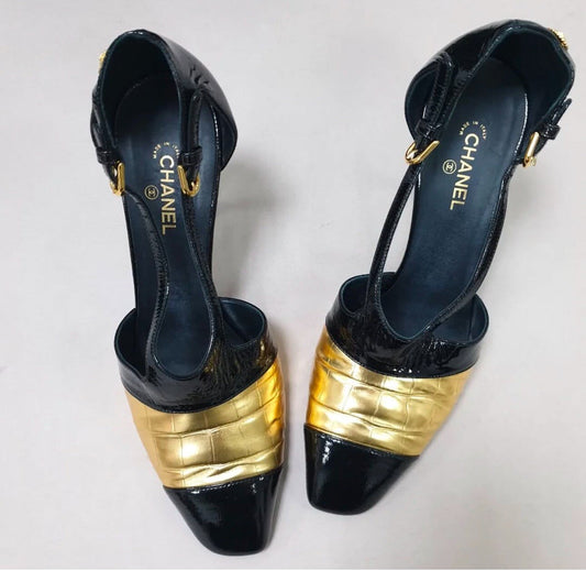 NWOB Chanel Gold Black Heels Sz.40,5