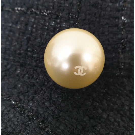 Elegant Chanel Black Tweed  Pearl Accents Hat Sz.S-M pre-owned