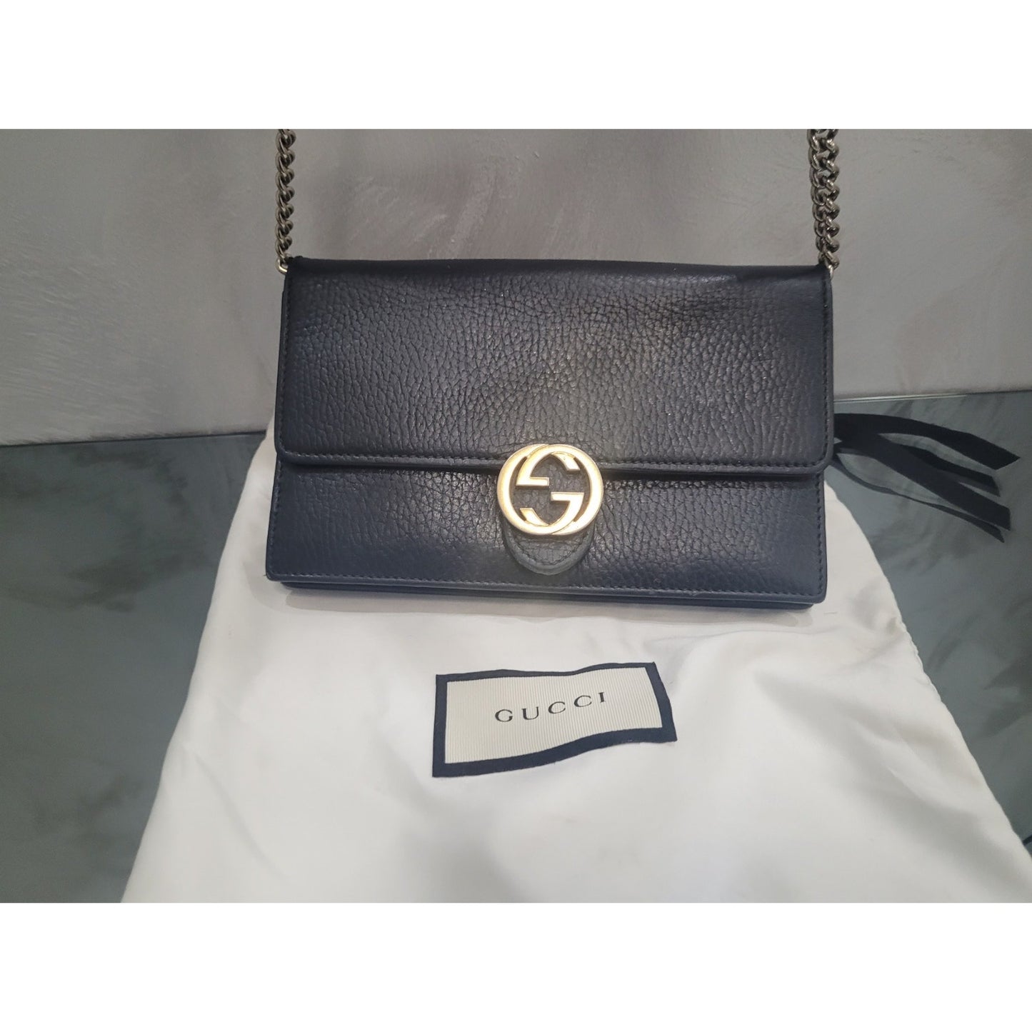 Gucci Interlocking G Black Leather Wallet on Chain Pre-owned