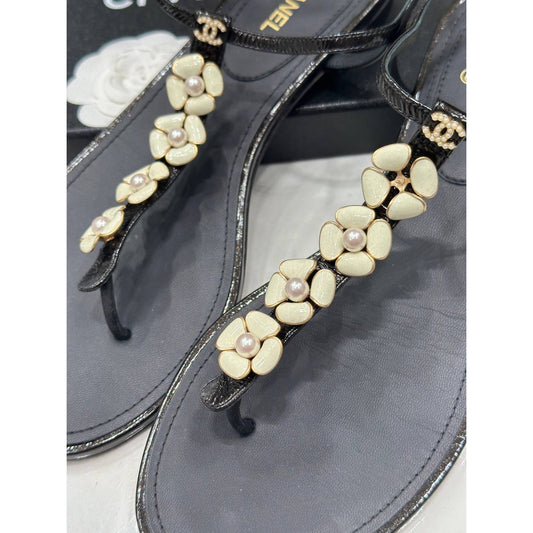 Chanel Black Flower Pearl Thong Sandals - EU 41 Pre-owned
