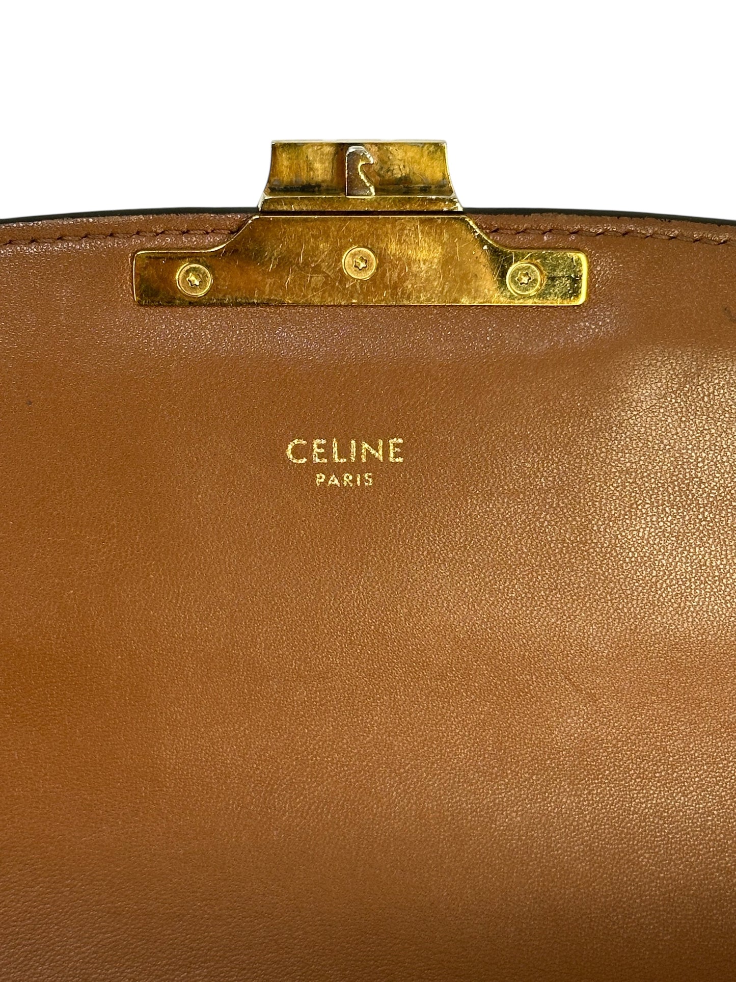 Shoulder bag with buckle