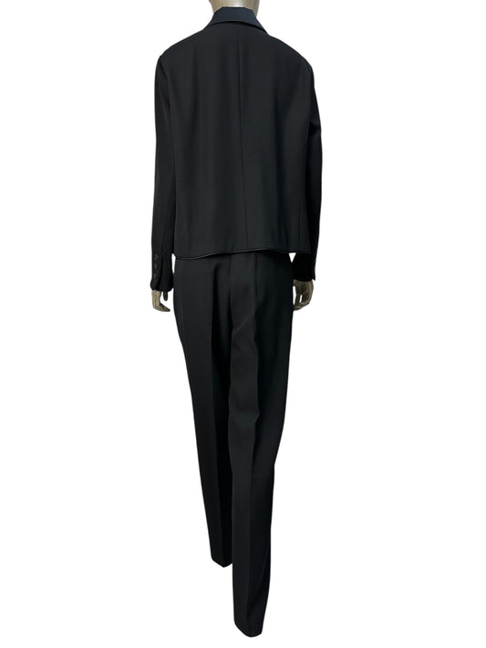 Black wool suit with silk lining