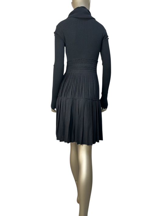 Dress with shoulder cut-outs