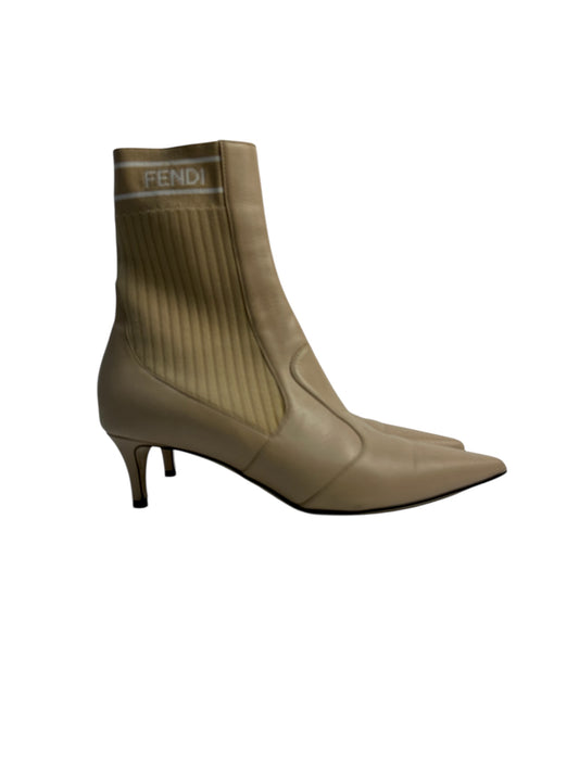 Fendi beige ankle boots with stretch-knit panel