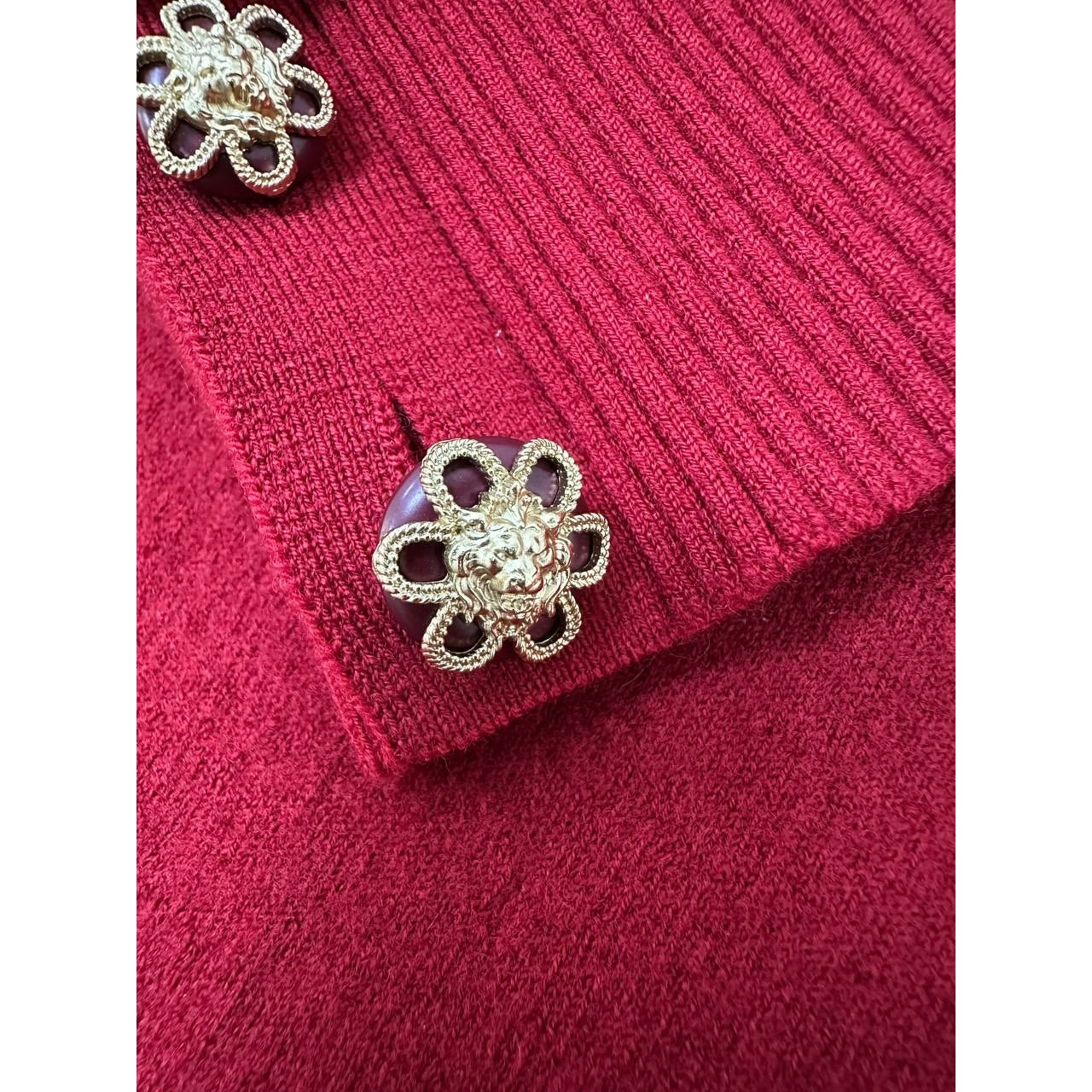 Chanel Dark Red Cashmere CC Logo Turtleneck Sweater S-M Pre-owned