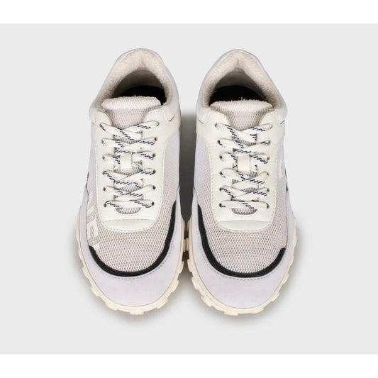 Chanel White Textile Sneakers - Size 37 Pre-owned