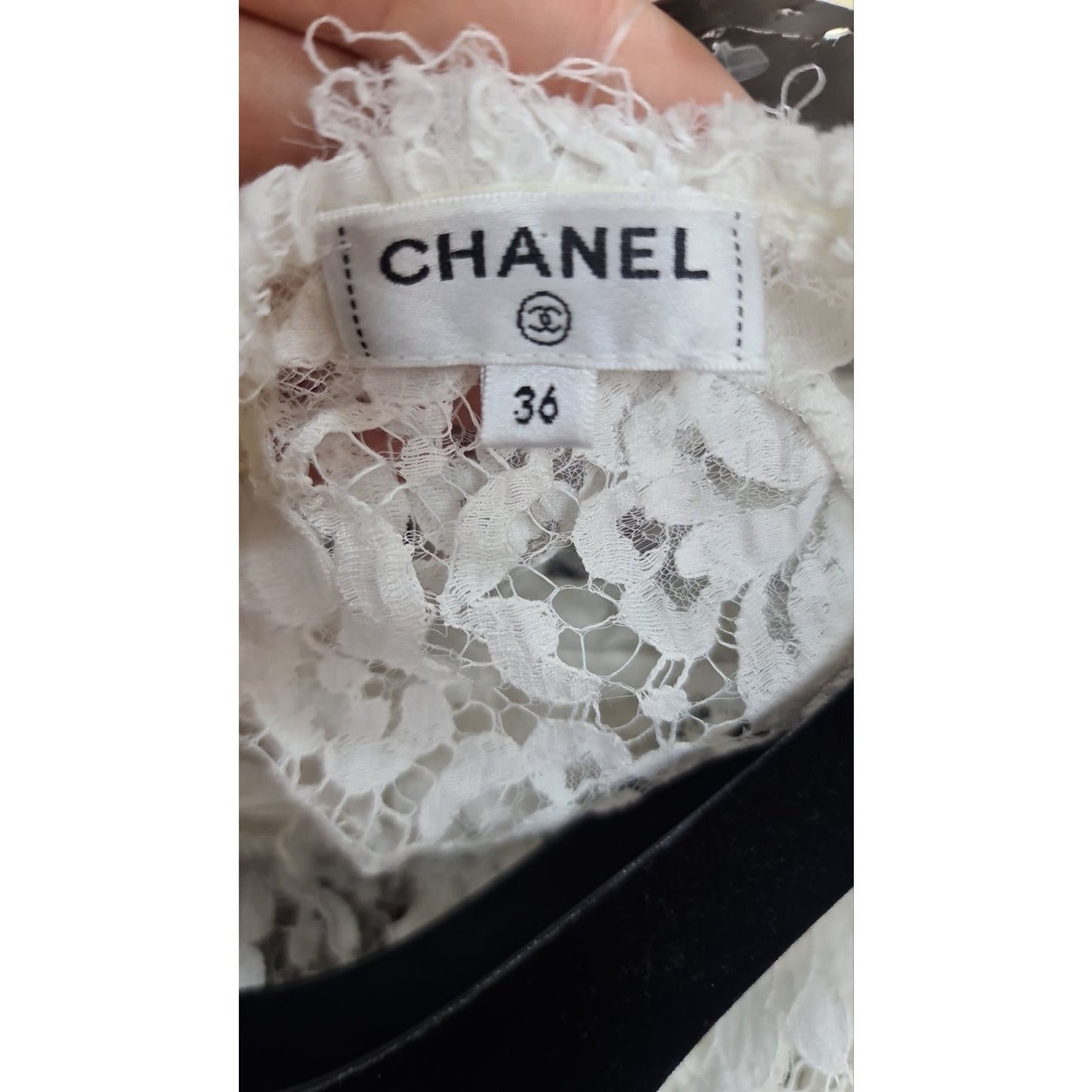 Chanel White Floral Lace Blouse Sz.36 Pre-owned