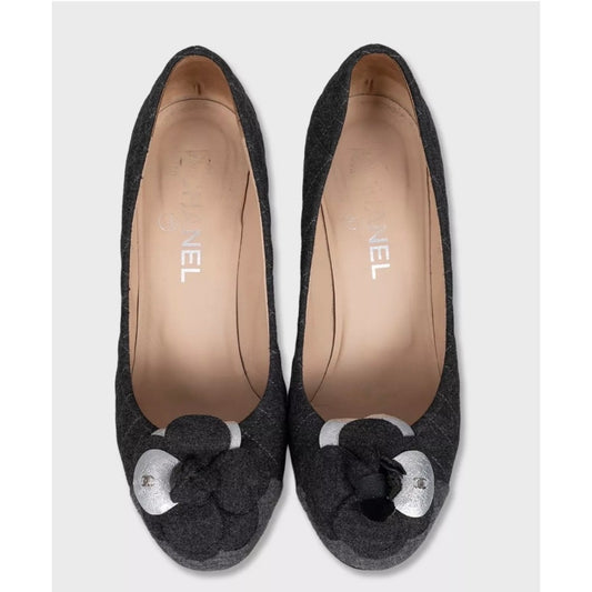 Chanel Gray Textile Rose Pumps Sz 38 pre-owned