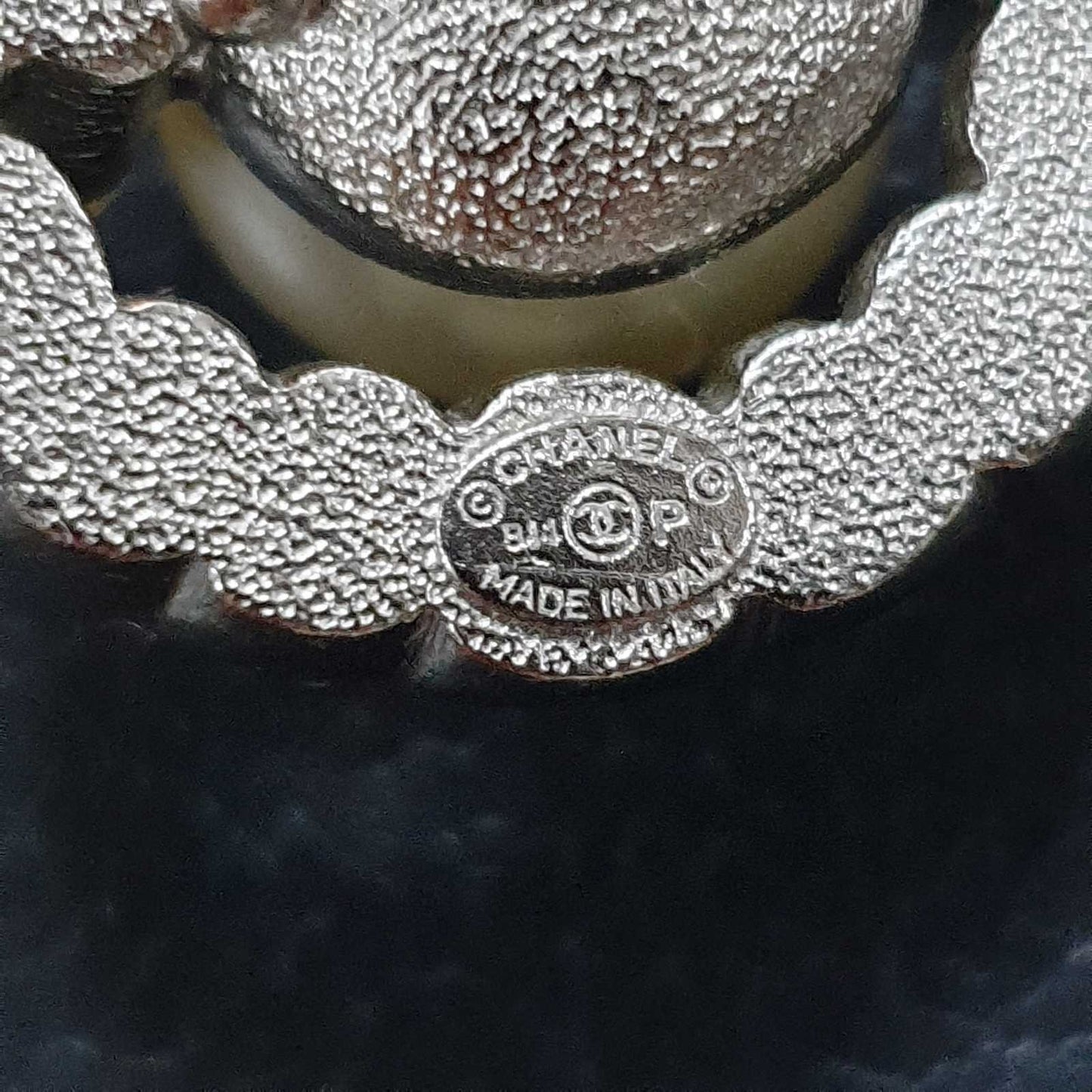 Chanel Cross-Shaped Pearl Details Brooch Pre-owned