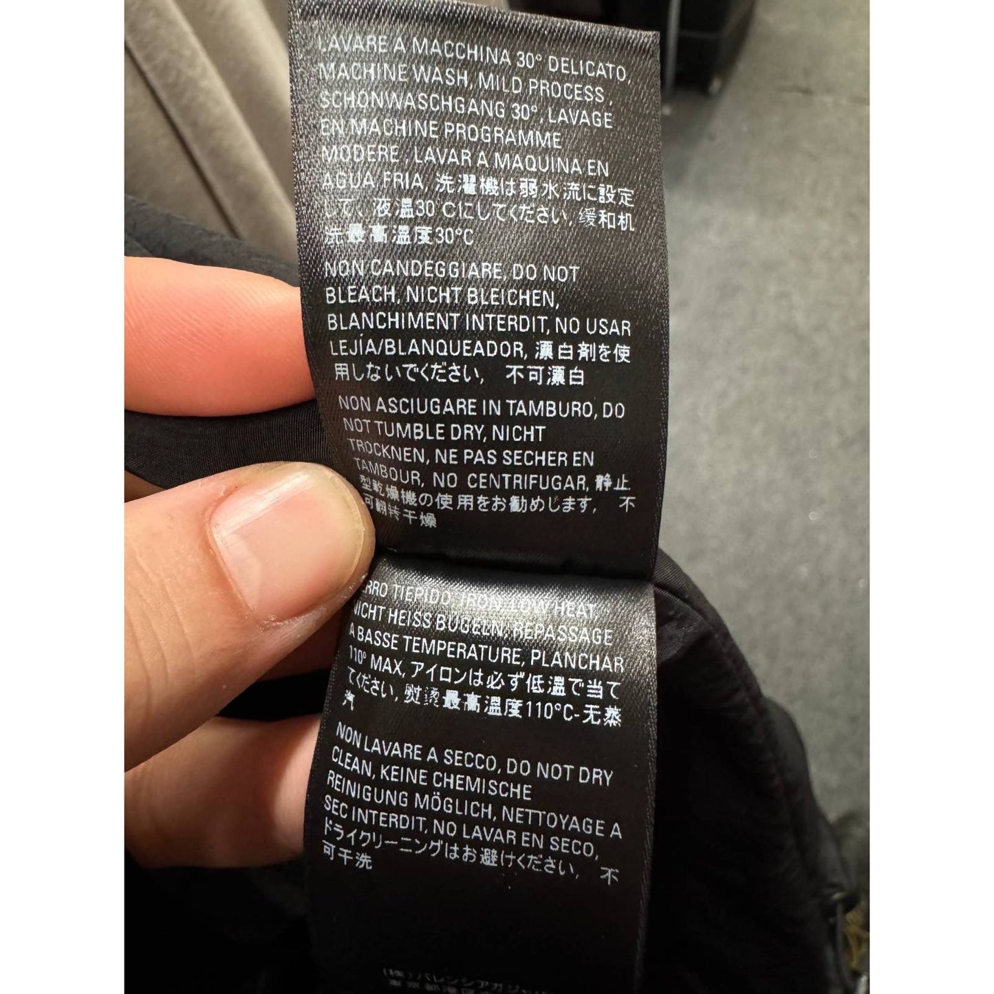 Balenciaga Black Polyamide Oversized Wrap Jacket Coat Sz. 34/XS pre-owned