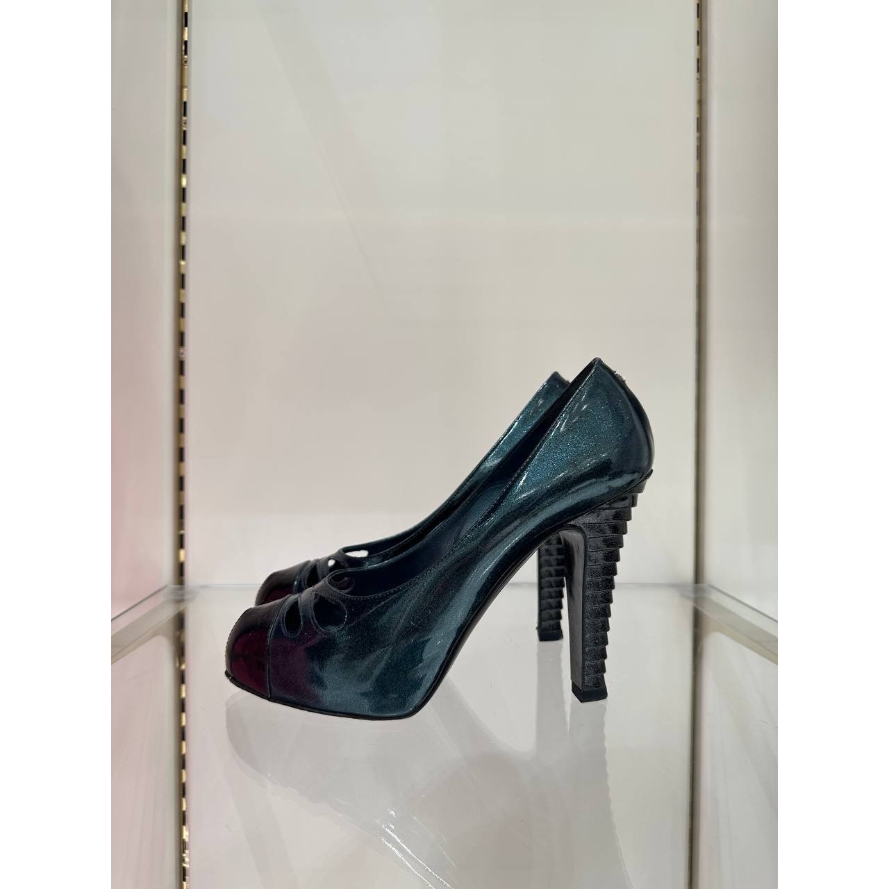 Chanel Patent Leather Pumps Size 39 Pre-owned