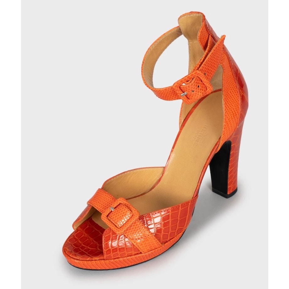 Hermès Orange Embossed Leather High Heels EU 38.5 Pre-owned