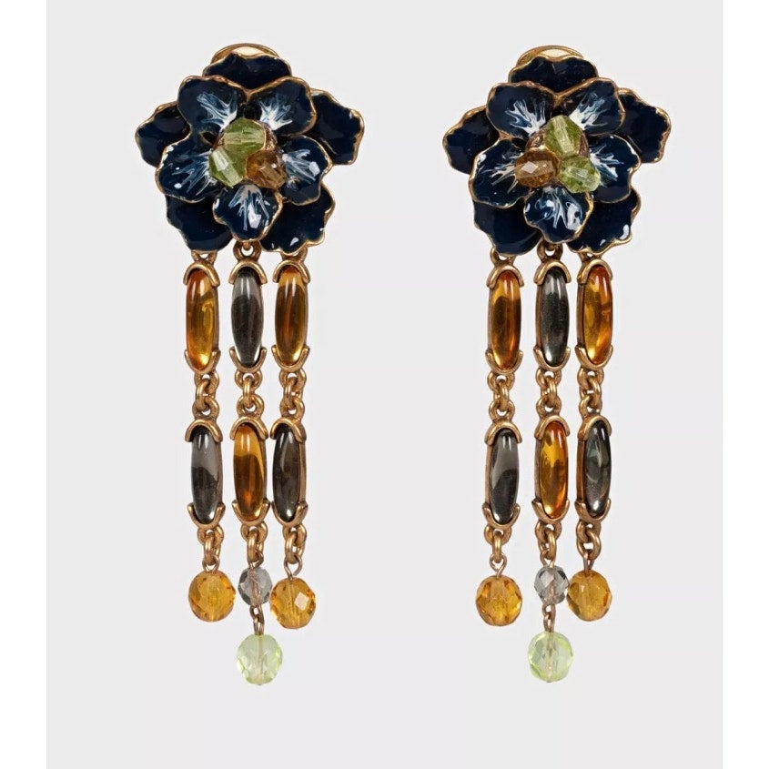 Oscar de la Renta Gold Tone Flower Clip-On Earrings Pre-owned