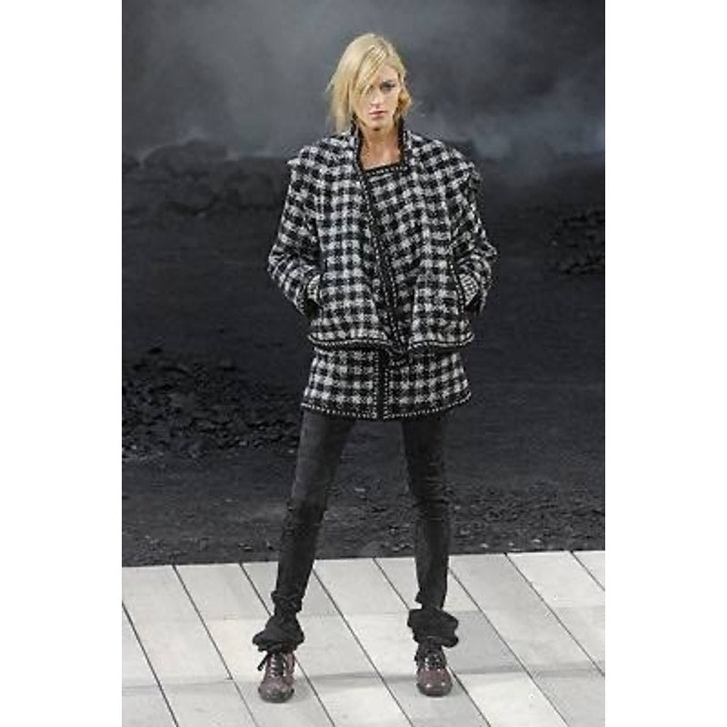 Chanel 2011 Runway Black & Silver Tweed Suit - Size 36 Pre-owned