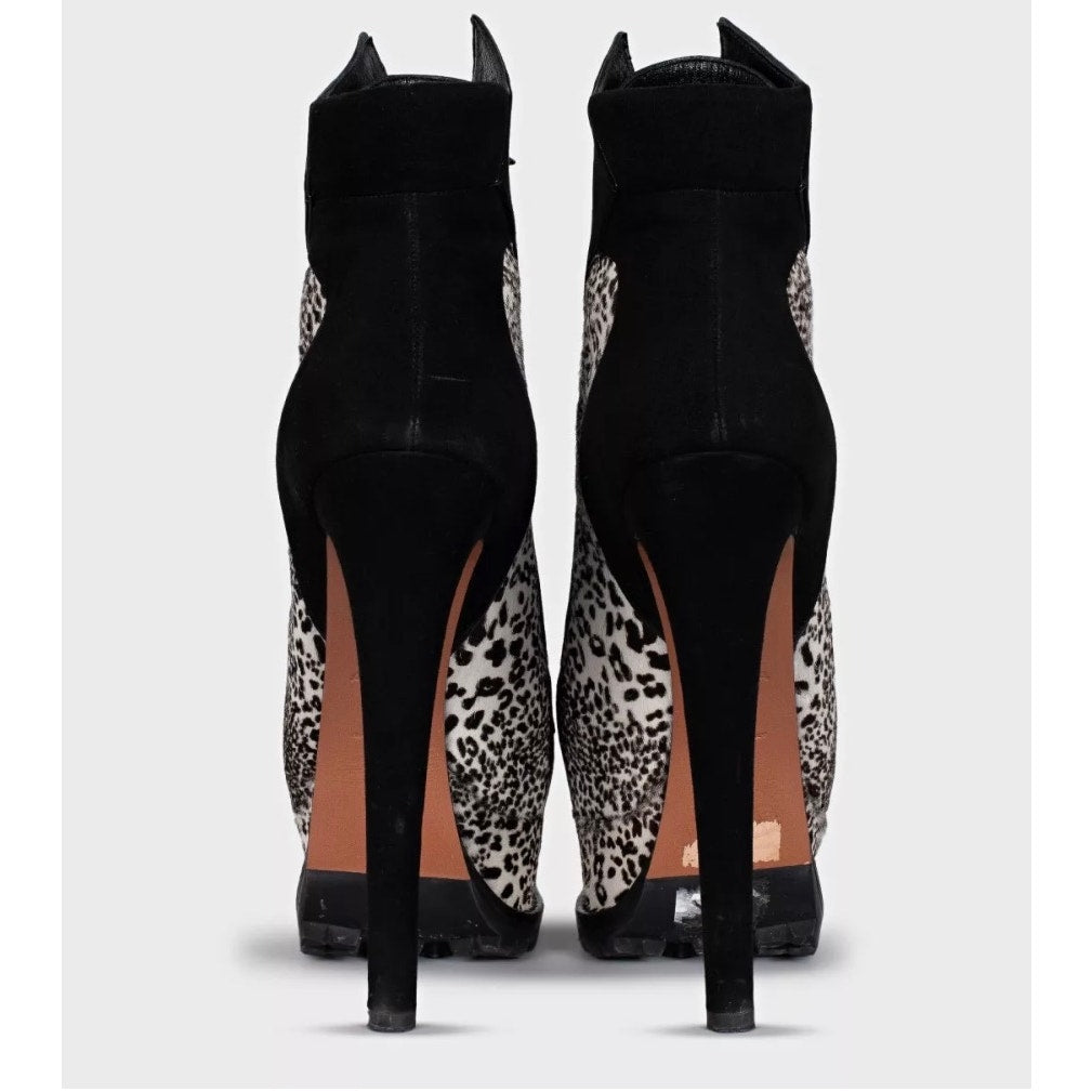 Alaïa Animal Pony Hair Suede Lace-Up Booties - EU 38.5 Pre-owned
