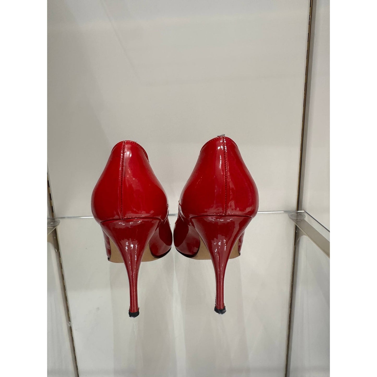 Manolo Blahnik Red Patent Leather Pointed Toe Pumps Sz. 39 Pre-owned