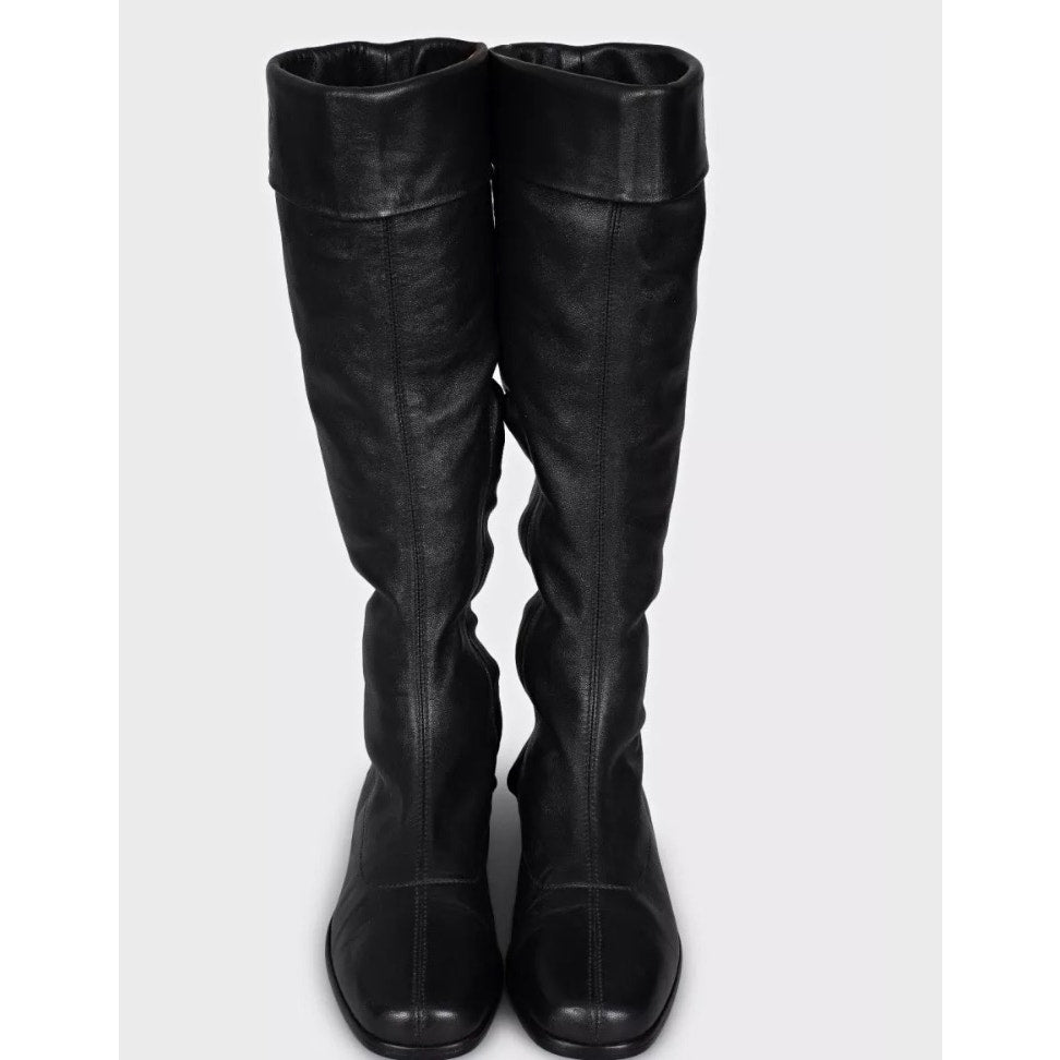 NWOB CHANEL Black Leather Flat Boots - EU 35.5 Pre-owned