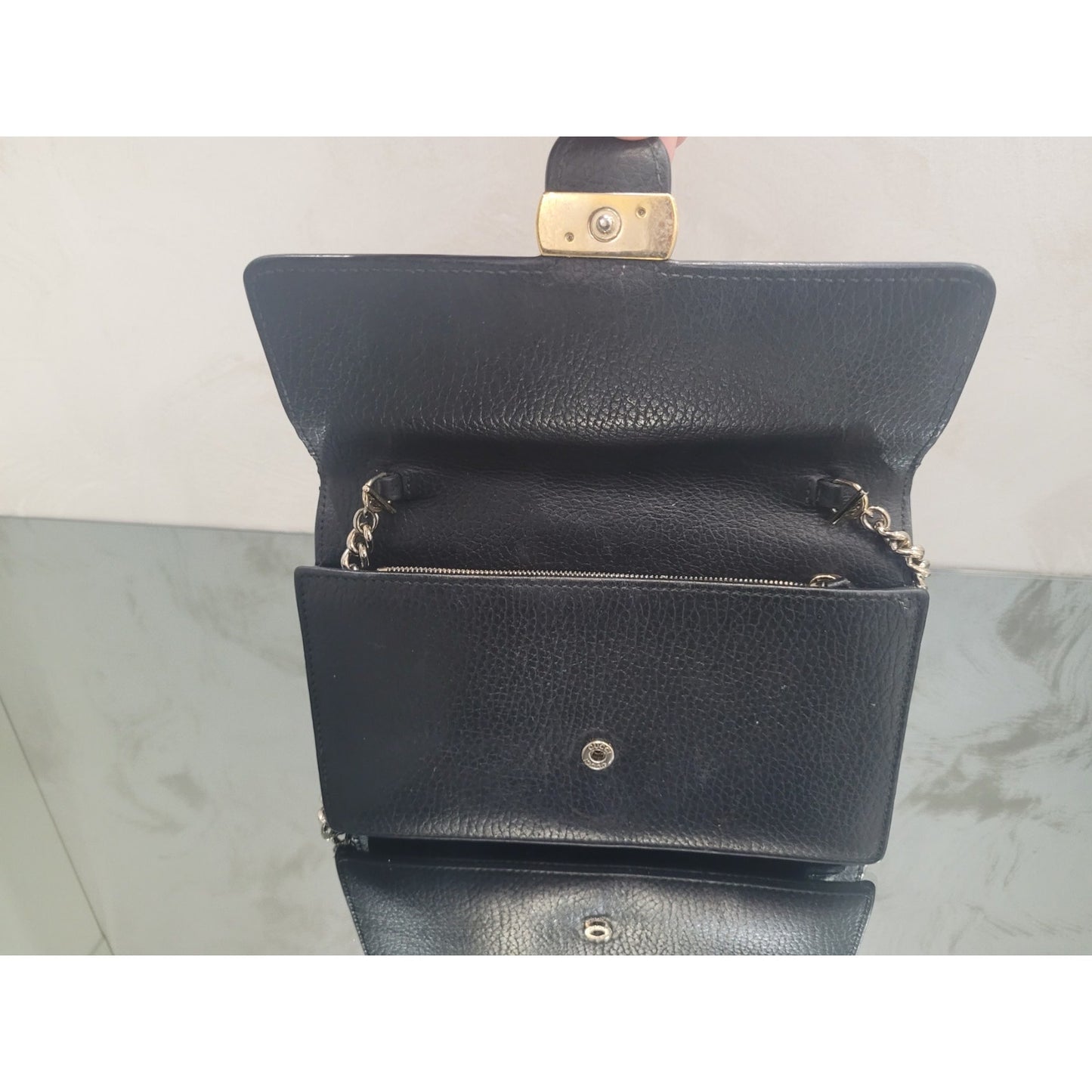 Gucci Interlocking G Black Leather Wallet on Chain Pre-owned