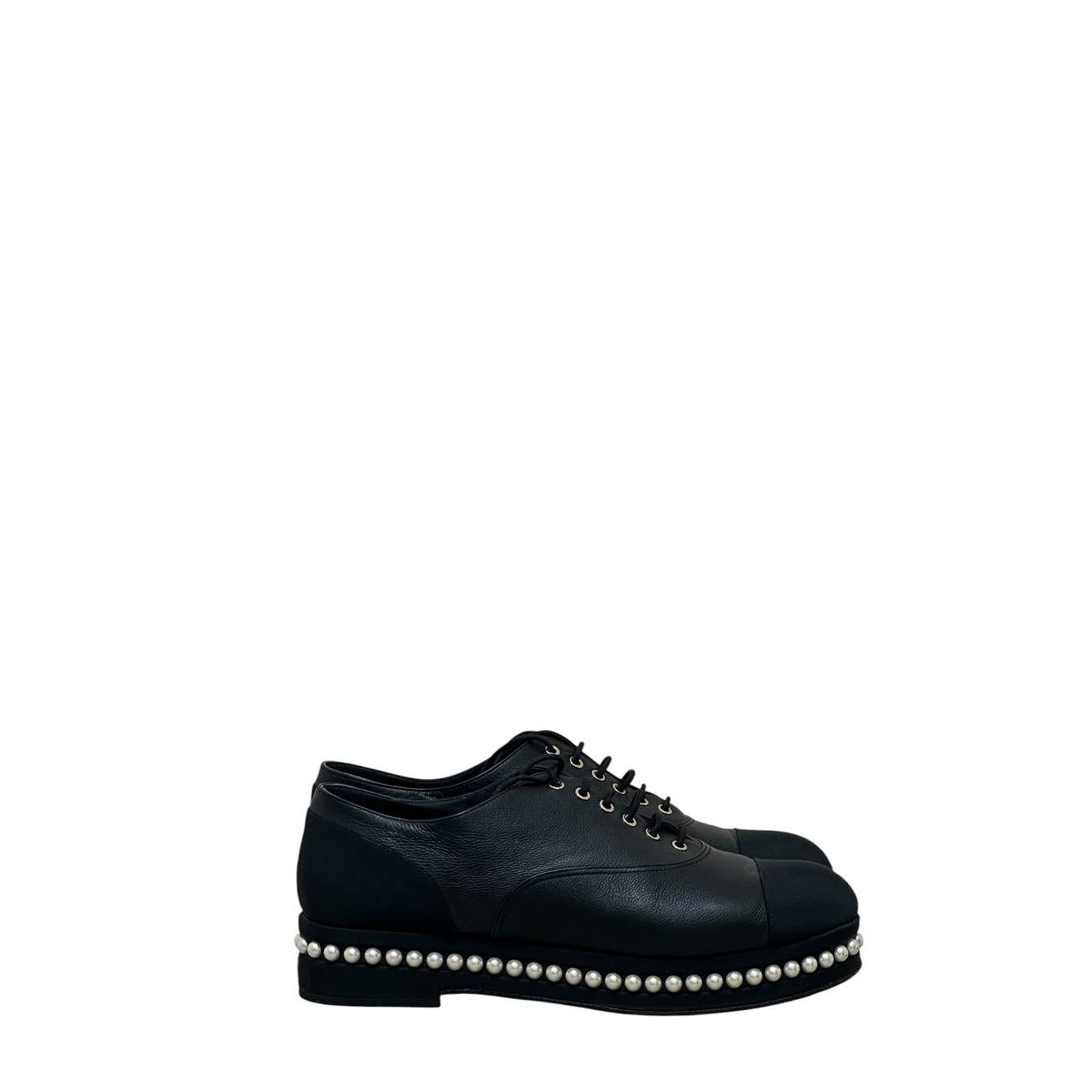 Chanel 2017 Black Leather Pearl Platform Sneakers Sz.41 Pre-owned
