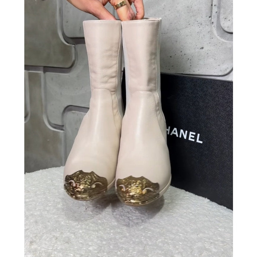 Chanel Paris-Dallas Beige Leather Ankle Boots - Size 37 Pre-owned