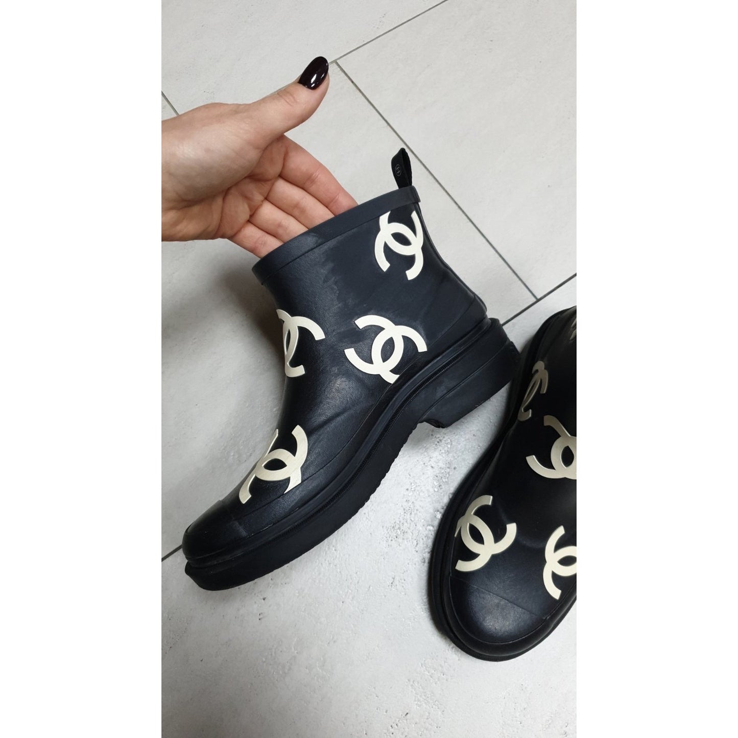 Chanel Black RubberInterlocking CC Logo  Rain Boots Sz 37 Pre-owned