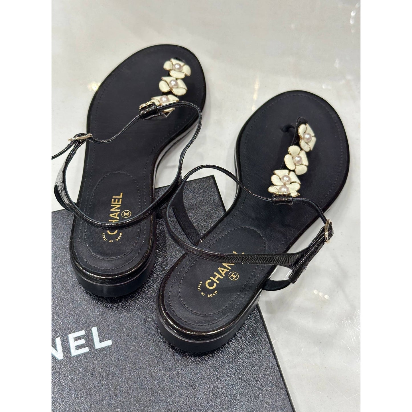 Chanel Black Flower Pearl Thong Sandals - EU 41 Pre-owned