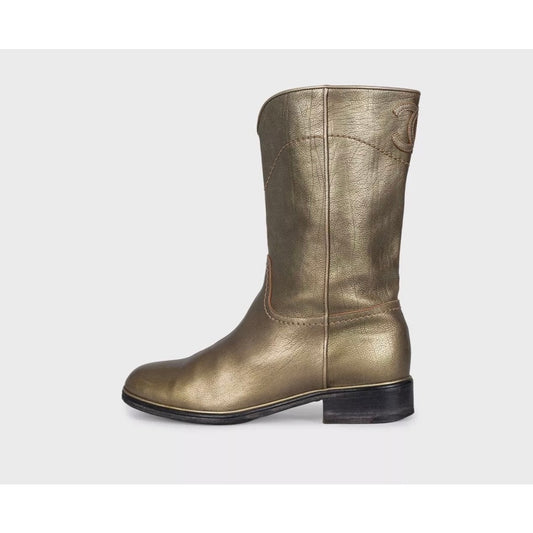 Chanel Cropped Leather Boots with Logo - Size 38.5 pre-owned