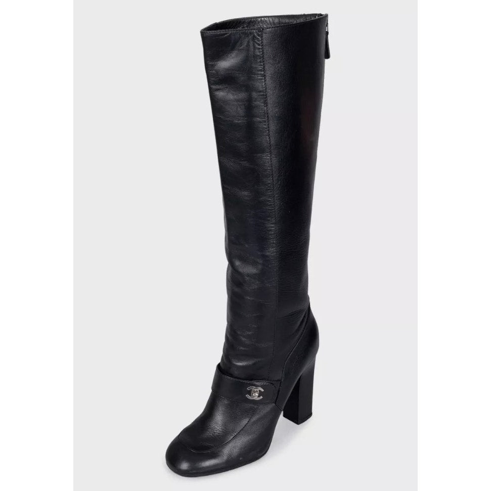 CHANEL Black Leather Silver CC Logo Knee High Boots 38.5 Pre-owned