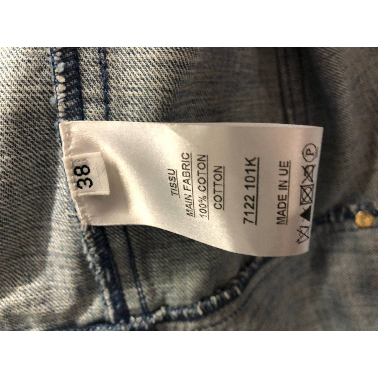 Balmain Denim Jacket with Gold Hardware - Size FR38 (M) pre-owned