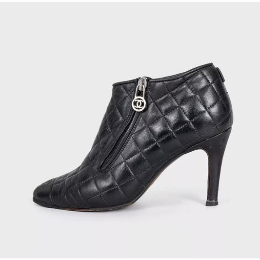 CHANEL Black Quilted Leather Zip Ankle Boots 37.5 Pre-owned