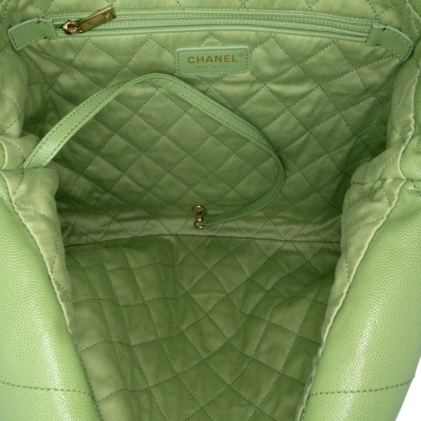 Chanel Medium Caviar 22 Tote pre-owned