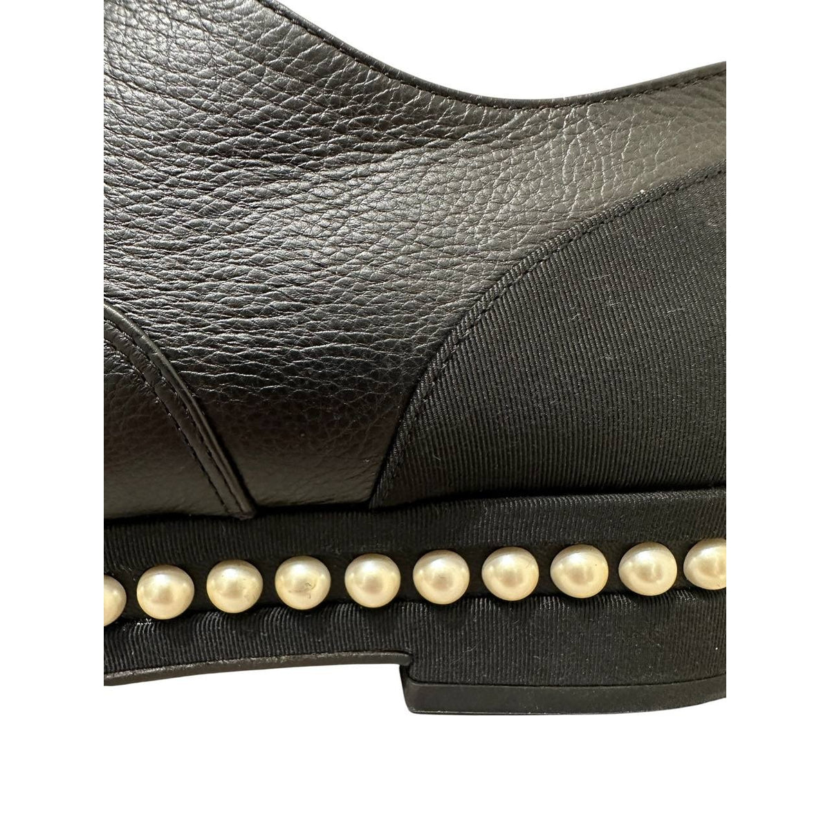 Chanel 2017 Black Leather Pearl Platform Sneakers Sz.41 Pre-owned