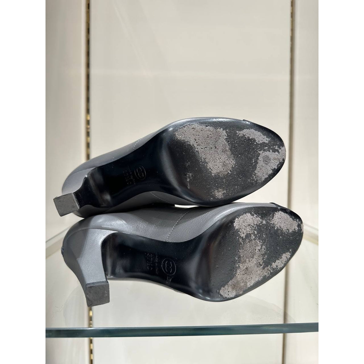 Chanel Gray Leather Ankle Boots Sz.37.5 Pre-owned