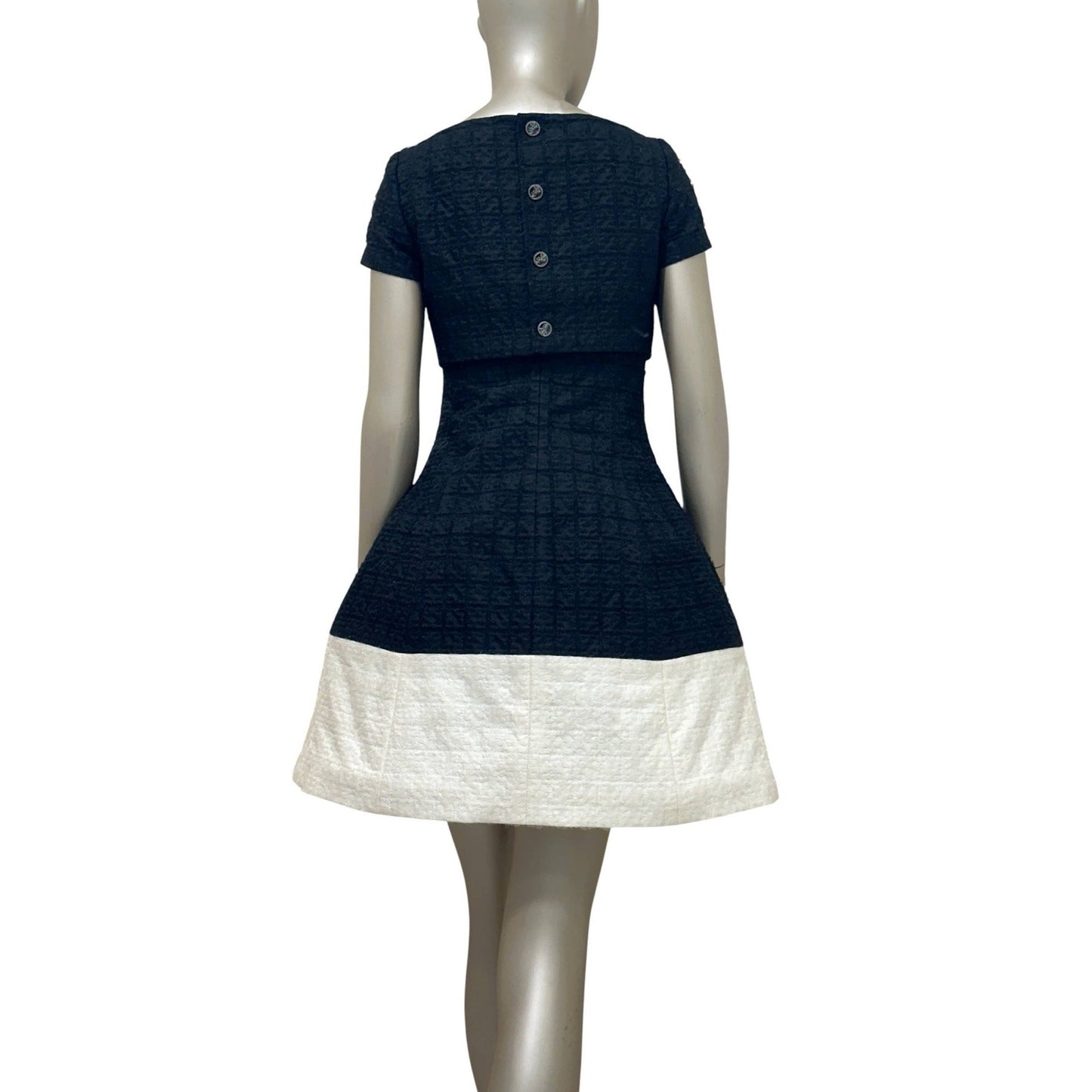 Chanel 10S Black & White Chic Close-Fit Dress FR36 S Pre-owned