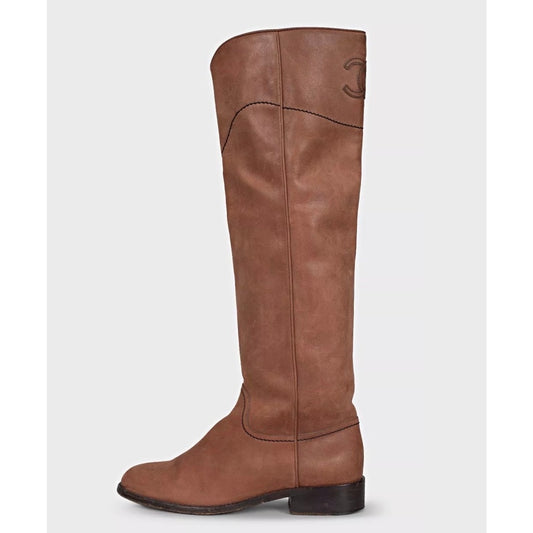 Chanel Brown Matte Leather Round Toe Slip-On Boots - 37 pre-owned