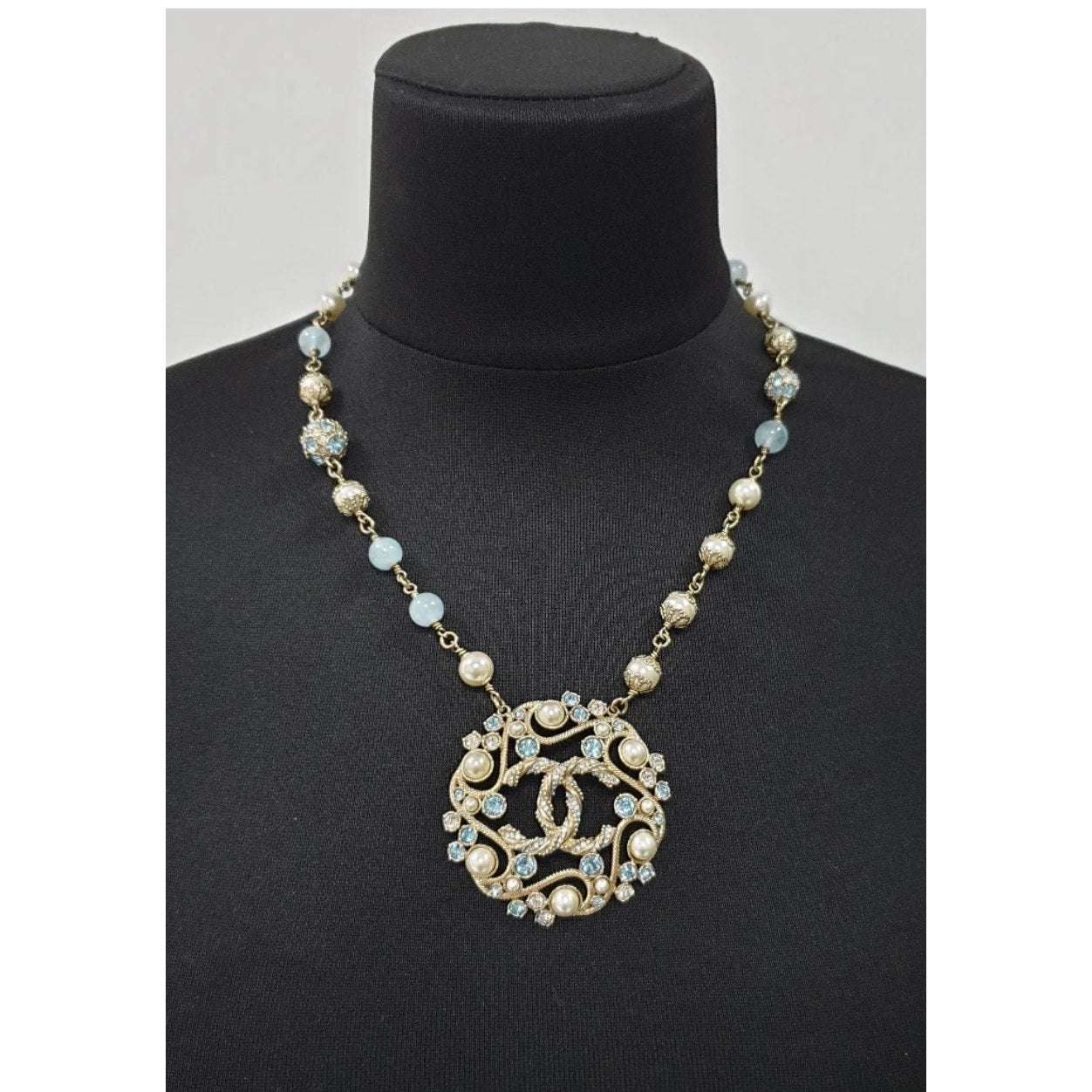 Chanel B19 Aquamarine Resin & Pearls Necklace Pre-owned