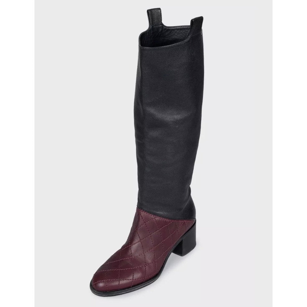 Chanel Two-Tone CC logo Leather Boots - Size 40.5 pre-owned