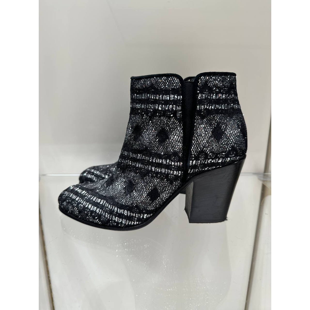 Giuseppe Zanotti Black Textured Ankle Boots Sz.36 Pre-owned