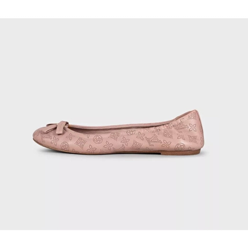 Louis Vuitton Pink Perforated Leather Flats - Size 40 Pre-owned