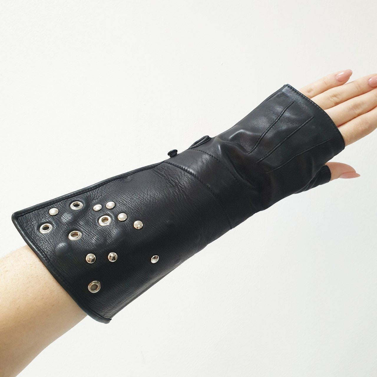 CHANEL Leather Motorcycle Glove Single Right Hand Studded Long Mittens Sz.8