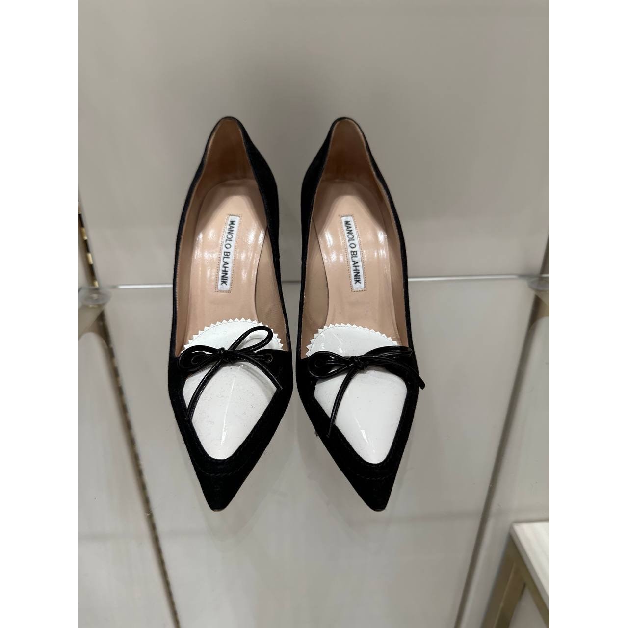 Manolo Blahnik Black Velvet Pumps with White Heels Sz.36.5 Pre-owned