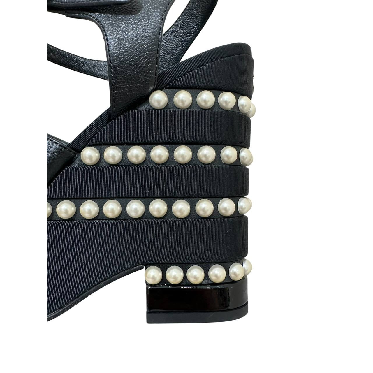 Chanel 2019 Black CC Logo Faux Pearl Platform Sandals Sz.38.5 Pre-owned