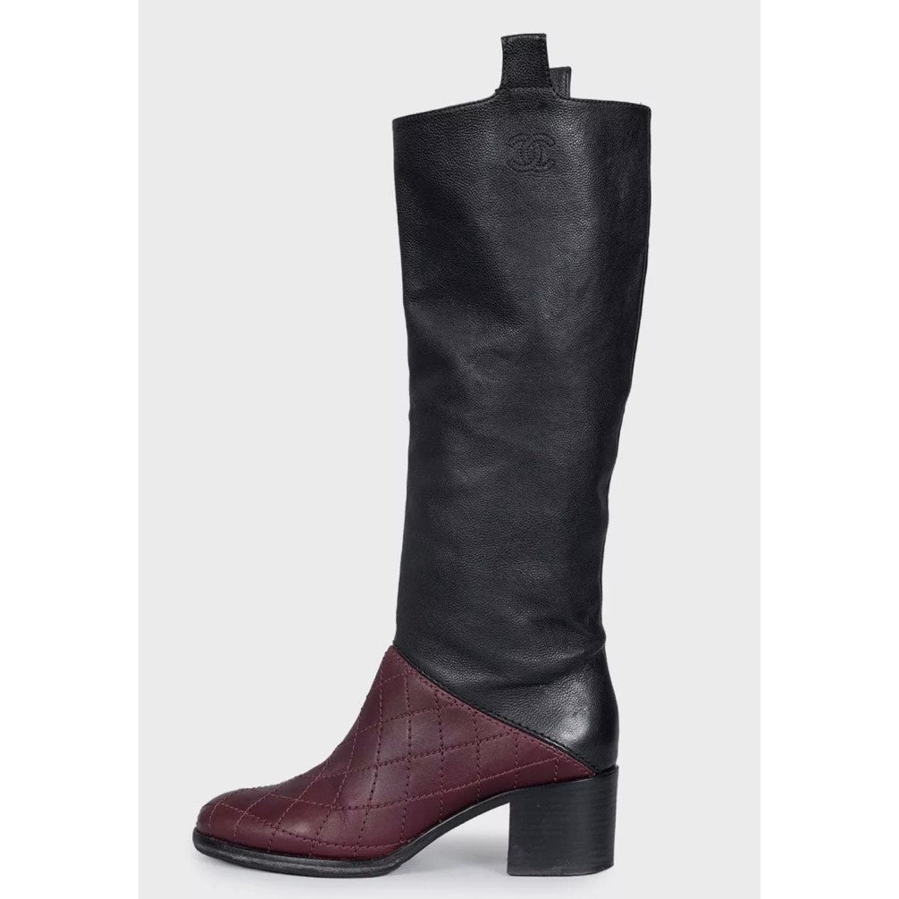 Chanel Two-Tone CC logo Leather Boots - Size 40.5 pre-owned