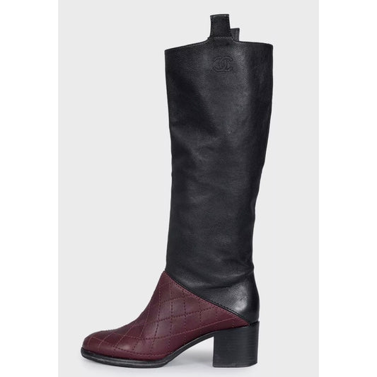Chanel Two-Tone CC logo Leather Boots - Size 40.5 pre-owned