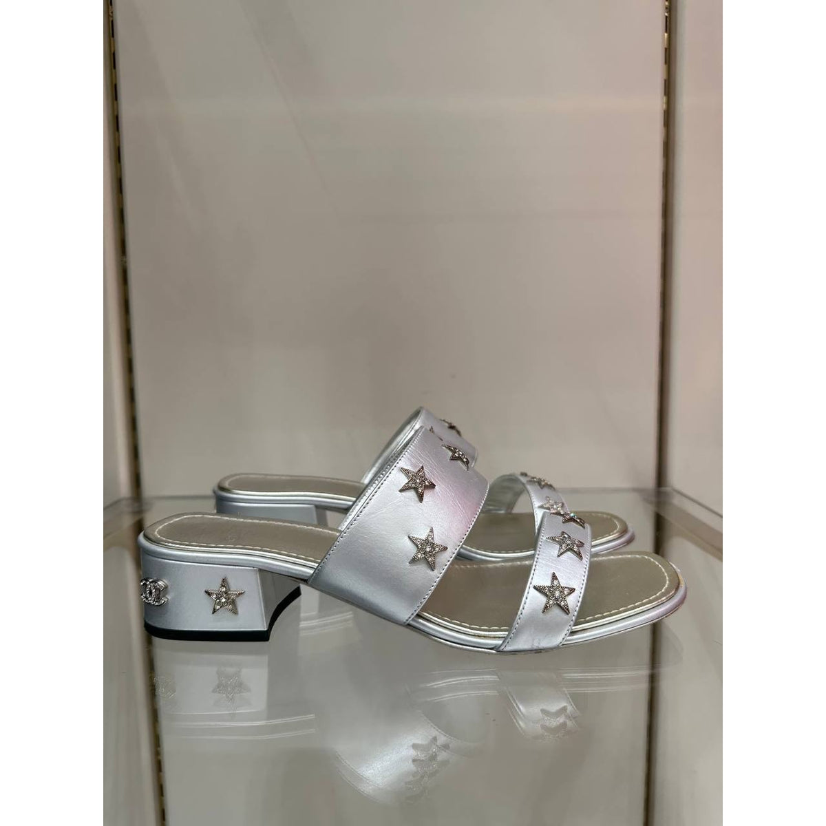 Chanel Silver Leather Star Crystal Mule Sandals EU 39 Pre-owned