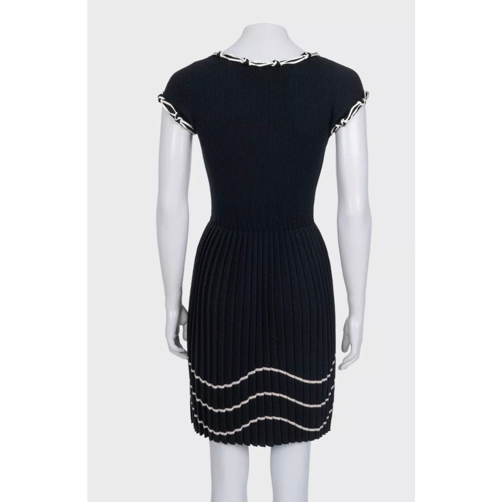 Chanel Fitted Wool Dress Black Fall 2007 Sz.36 Pre-owned
