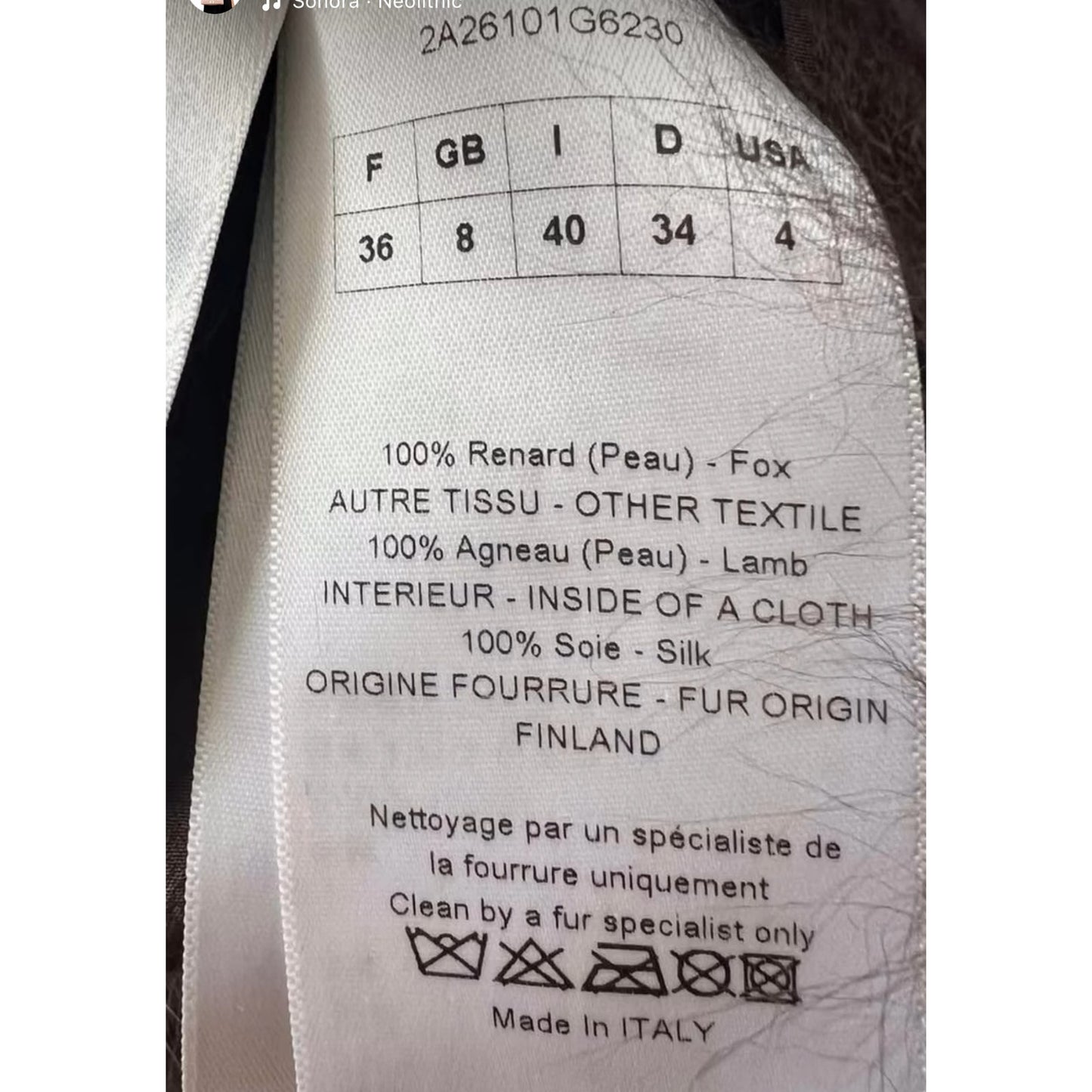 Christian Dior Sleeveless Fox Fur Coat Size 38 - Excellent pre-owned